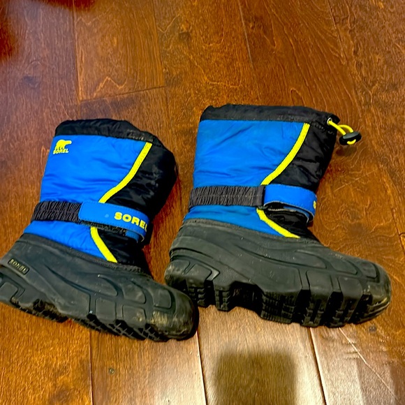 Sorel winter boots - Picture 3 of 4